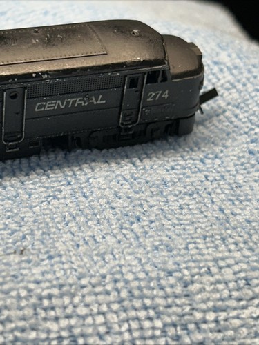 Rare N Scale Arnold Rapido Penn Central Locomotive 274 Tested - Picture 8 of 11