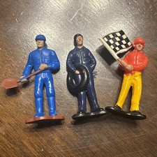 Remco checker flag man tire man nascar men figures playset