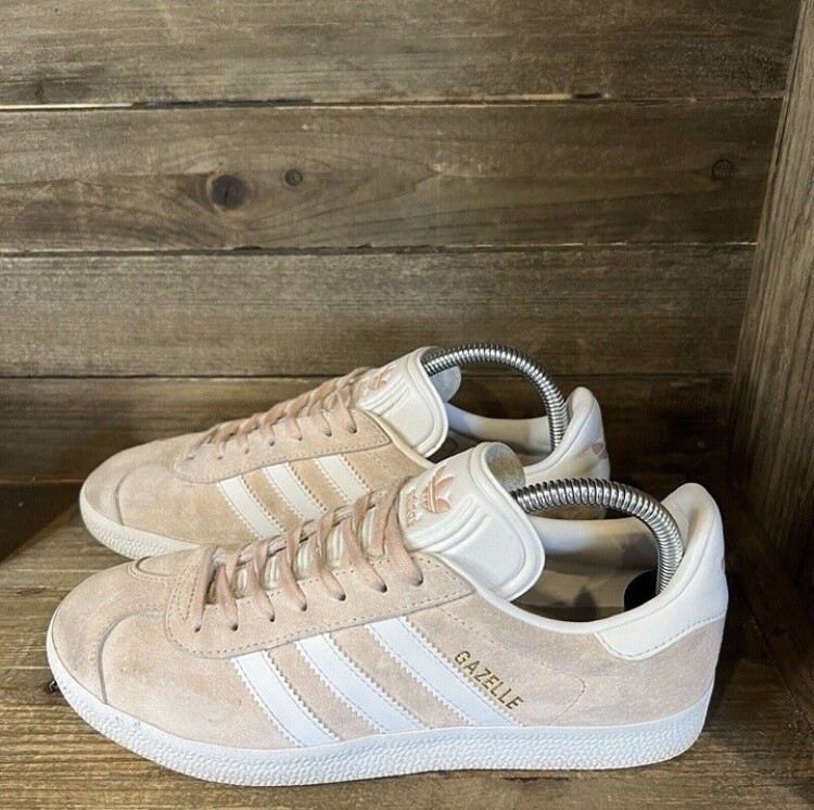 adidas gazelle silver green womens Adidas Women's Gazelle Indoor Shoes (Better Scarlet/Light Pink/Gum) – August main image 1