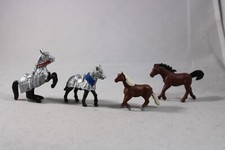 Safari Ltd War Horse Medieval Armored Horse 2  Figure Lot of 4