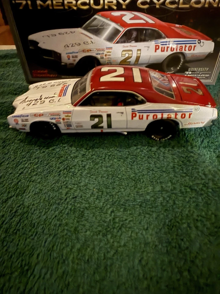 David Pearson 1971 Signed Purolator Mercury Cyclone University Of Racing Legends - Image 4 of 4