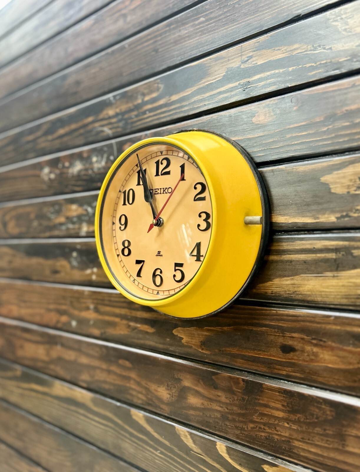 Modern Antique Elegance: Old Seiko Quartz Wall Clock with Yellow Coating