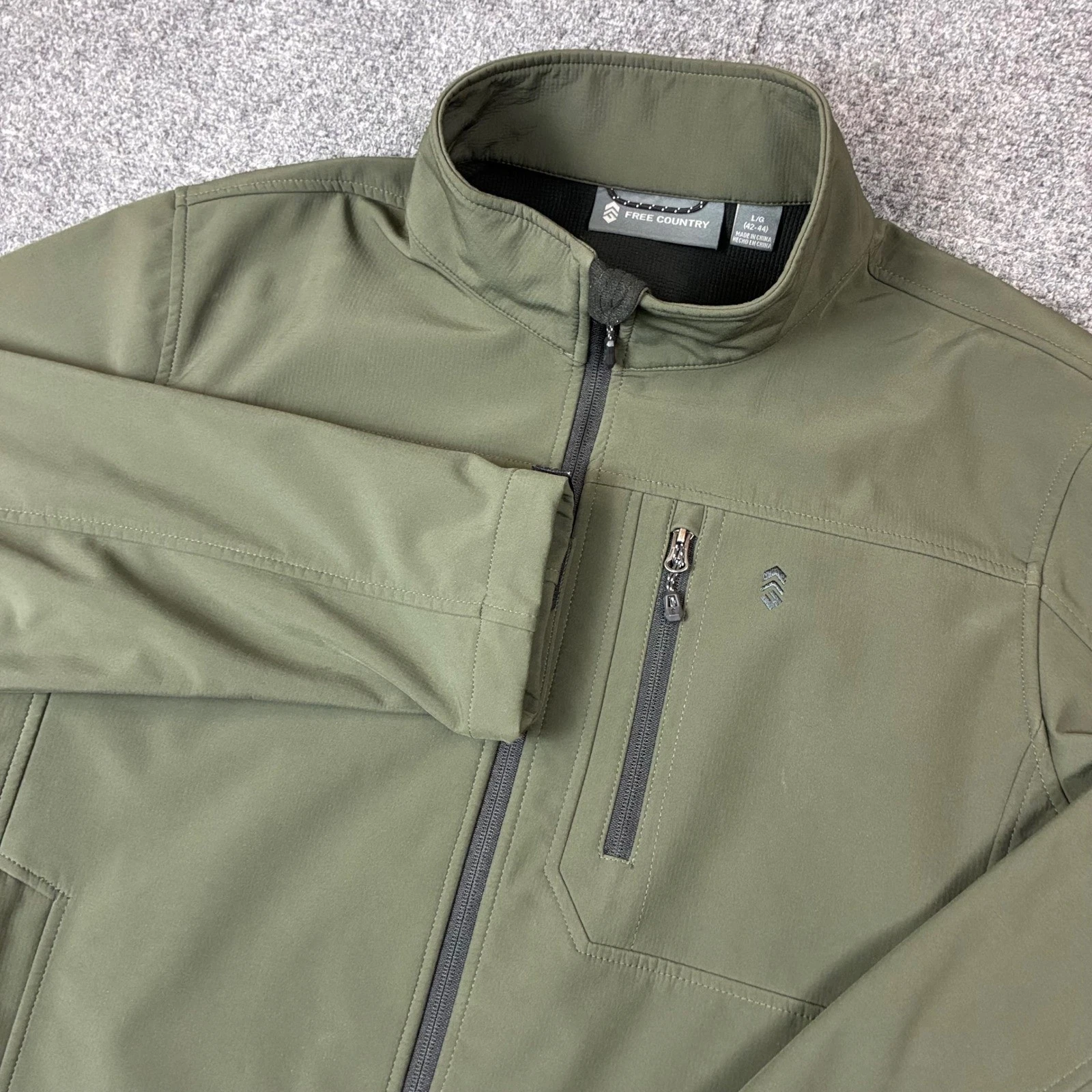 Free Country Mens Softshell Jacket Large Olive Green Water Resistant Full Zip