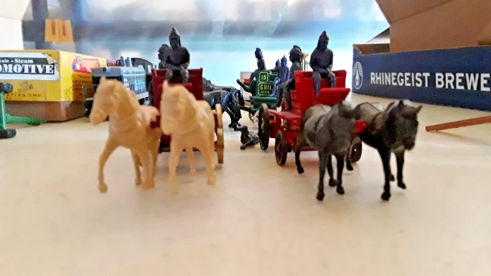 Days Gone By Made in Engl 4 Sets of Fire Brigade Horse Drive Fire Pumper (AA-19 - Image 3 of 4