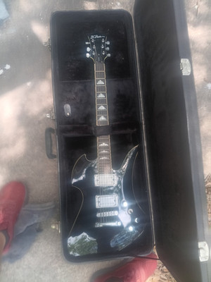 B.C. Rich Contour Electric Guitar Black Solid 6-String Right-Handed w/ Case