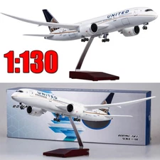 1:130 Scale B787 Airplane Model American United Airlines with LED Lights Wheel