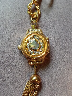 Futura Heart-Pendant Watch Bracelet – Gold-Tone Quartz, Jewelry Timepiece Futura vintage quartz heart - Gem main image 2