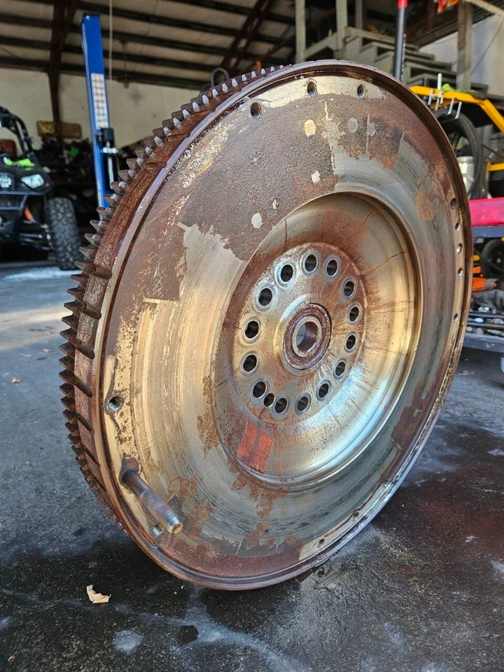 2016 沃尔沃 D13 Mack MP8 柴油发动机飞轮 20711957 原始设备制造商 — 第 4/4 张图片