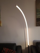 MINIMALIST MODERN SLIM FLOOR READING LAMP Black Curved LED UK-located CGC