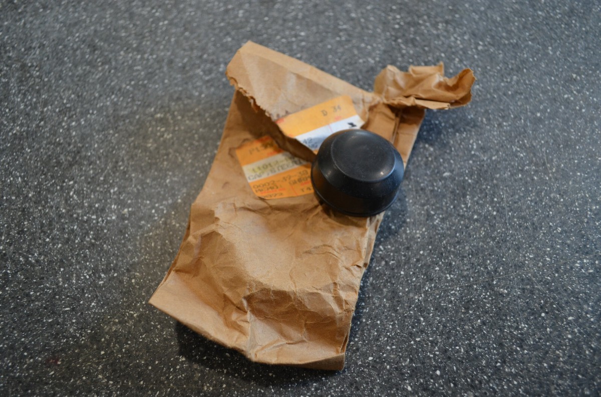 OEM KAWASAKI STEERING STEM CAP #11012-1442 1985-1997 NINJA 600 | eBay