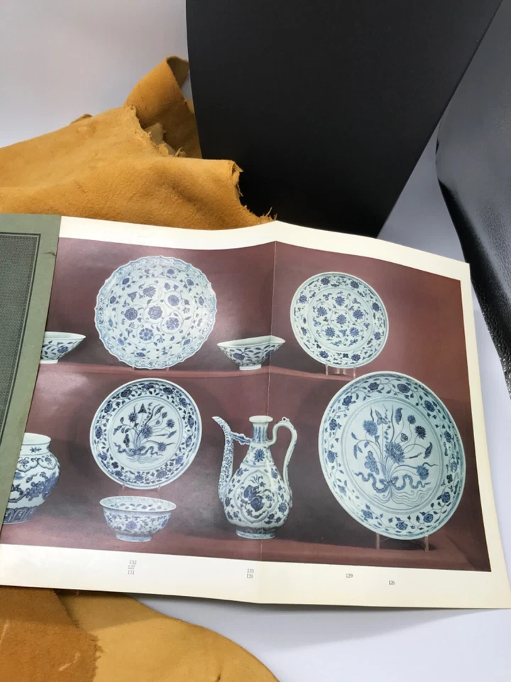 SOTHEBY'S Catalog CHINESE CERAMICS BRONZE JADE WORKS of ART March 1972 - LONDON - Image 4 of 4