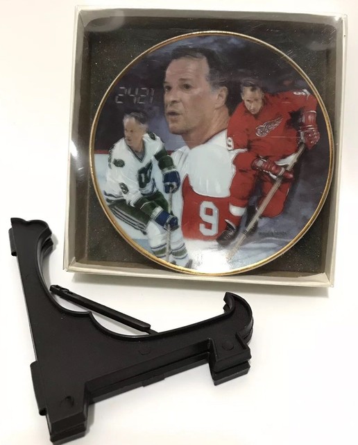 Gordie Howe Numbered NHL Mr Hockey 1938/2500 Glen Green Mini Collector