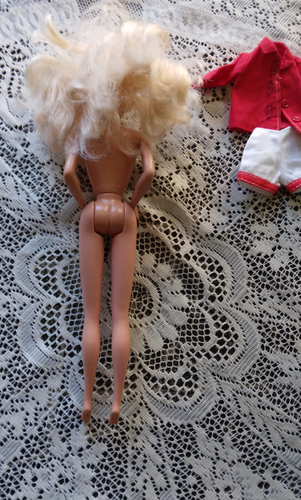 2 Vintage Mattel Barbie blonde Haare Malaysia & China + ein Puppenkopf - Bild 6 von 19
