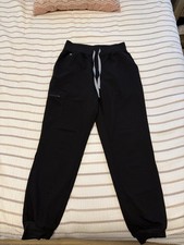 FIGS Technical Collection Black Scrub Set Top Bottom Size M Poly/Spandex