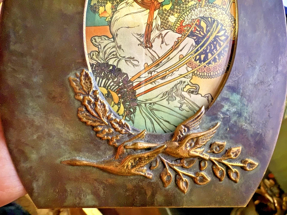 Antique Art Nouveau Bronze Oval Picture Frame Birds Floral Easel 1900s - Image 2 of 4