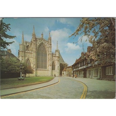 Postkarte Ostfront des Münsters und St. William's College, York