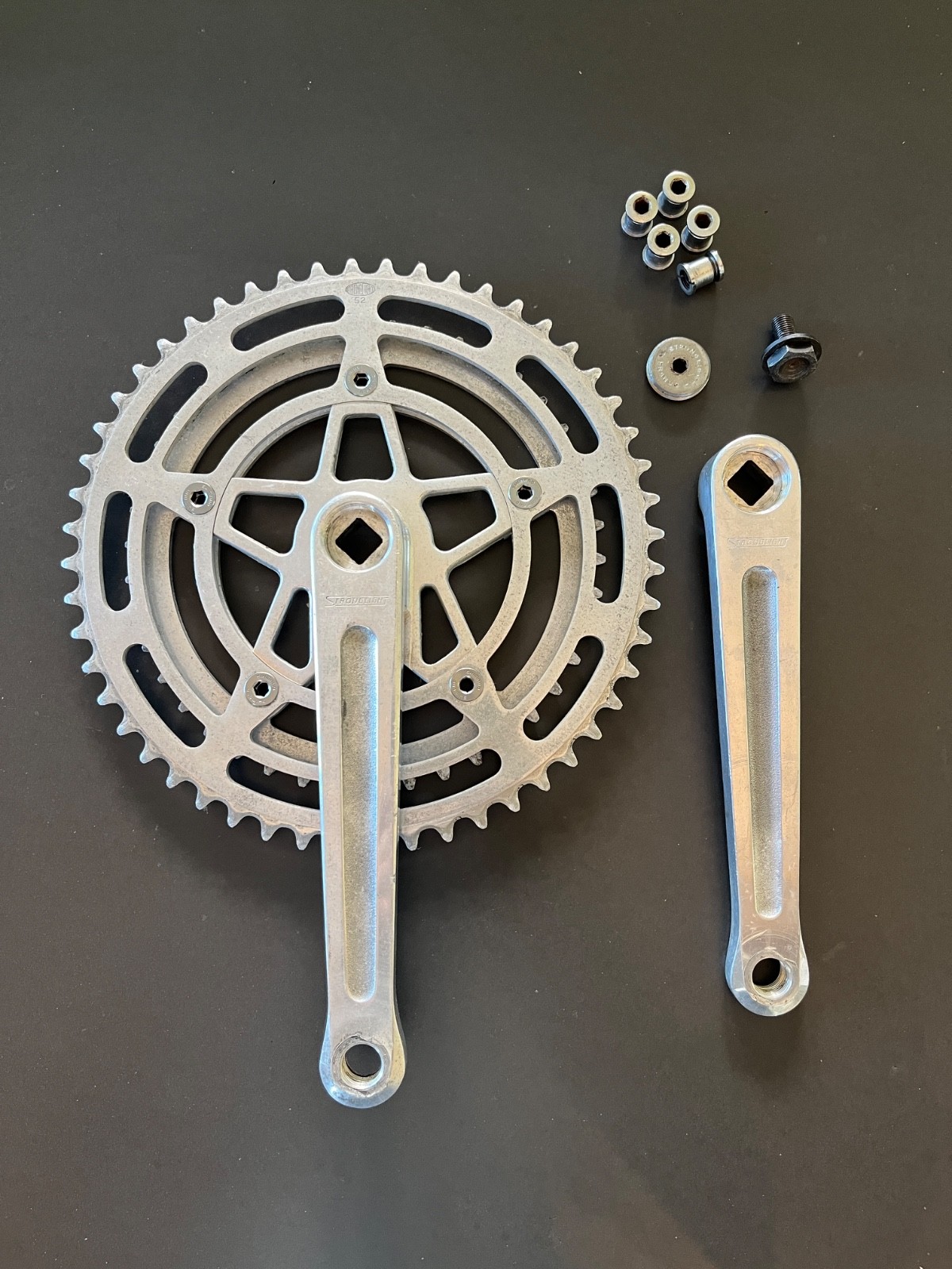 VINTAGE STRONGLIGHT MODEL 93 170L 52/43T CRANK SET - FRENCH 