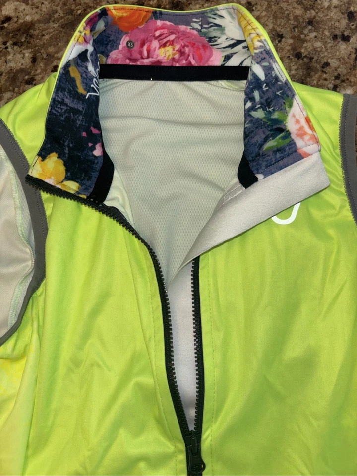 Velocio Women's Wind Neon Performance Cycling Vest Lela Rose Poppy Size XS Italy - Image 2 of 4