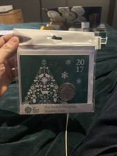 UK - 2017 - CHRISTMAS TREE - BU £5 Coin - Brilliant Uncirculated Five Pound