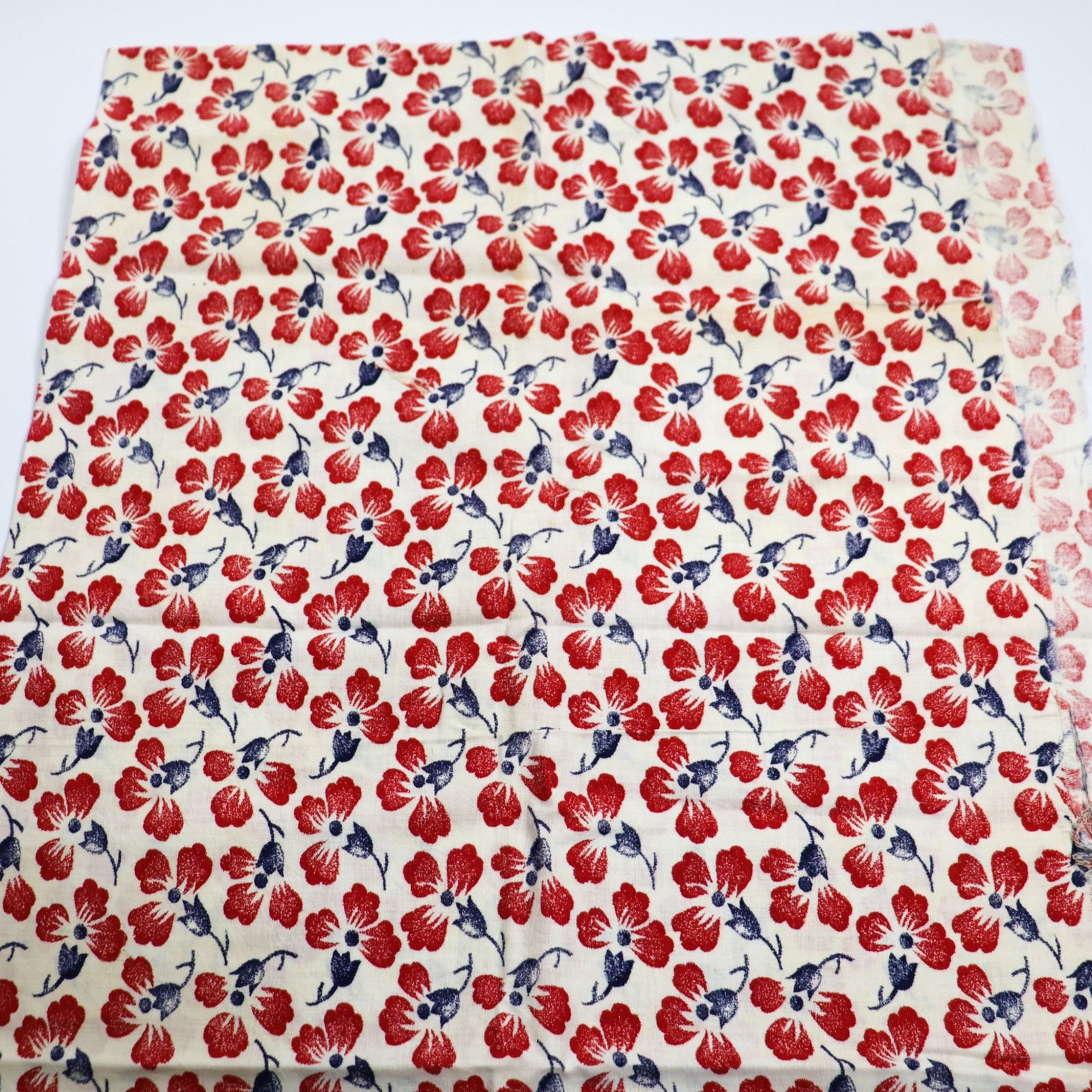 Vintage Feedsack Fabric Red Blue Ivory Floral 1940s Old Floursack 22x18 Flowers
