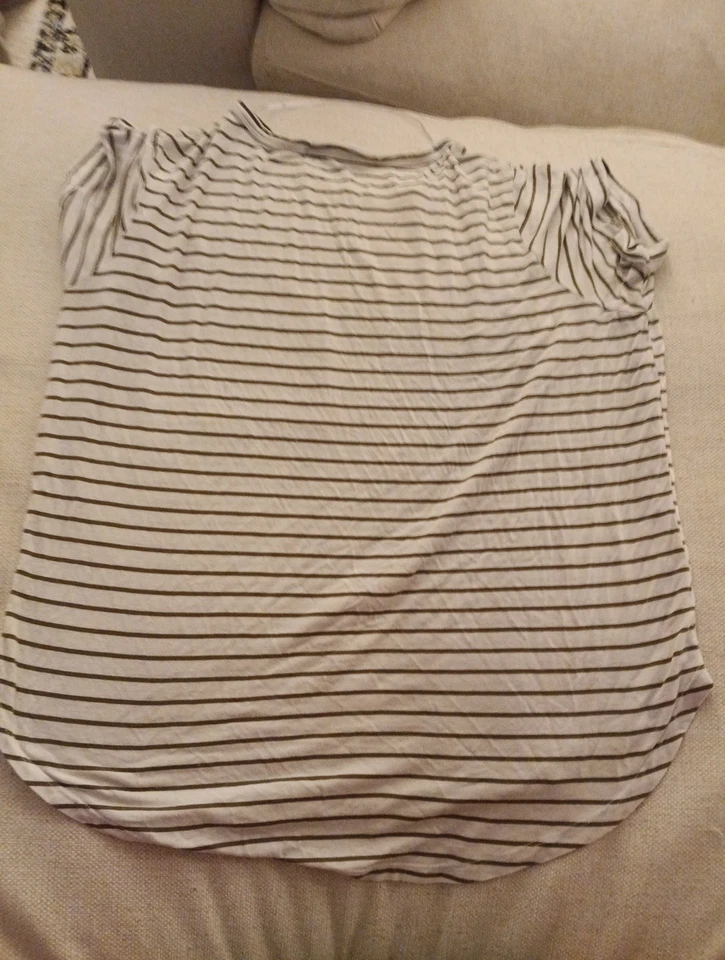 Blusa de algodón para mujer blanca y gris Foto 3 de 3