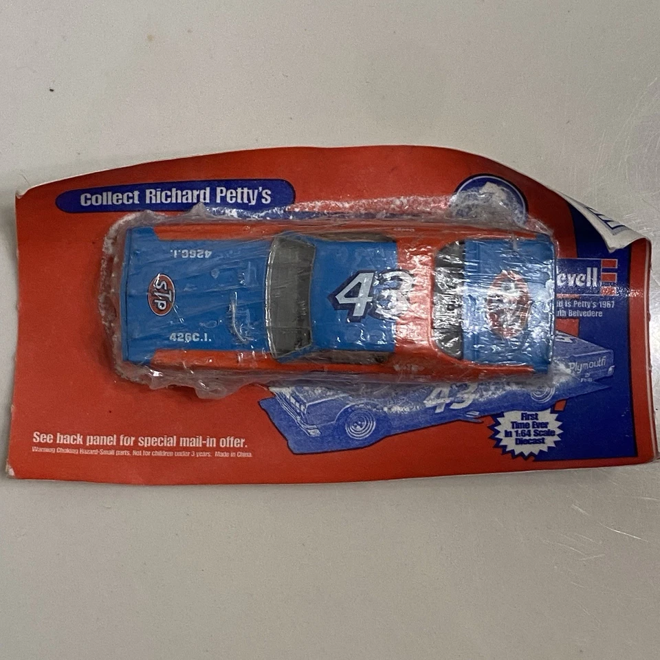 Richard Petty #43 1967 Plymouth Road Runner Car Diecast 1:64 WISK Mail-in Revell - Image 3 of 4