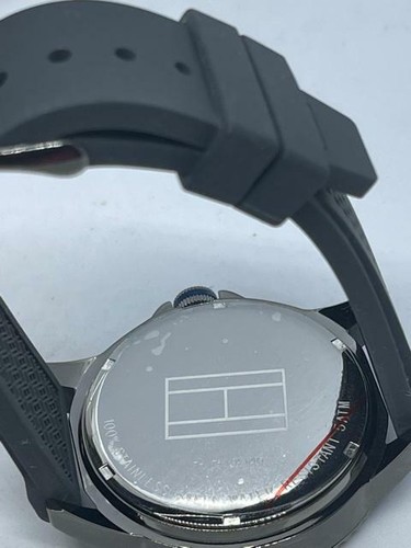 tommy hilfiger water resistant 5 atm