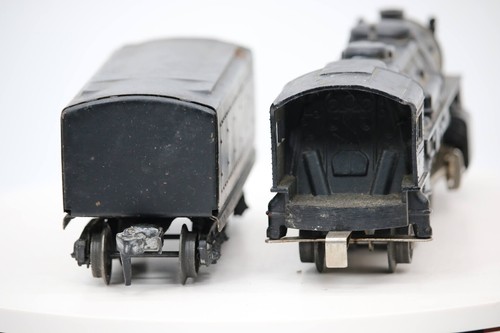 Vintage Lionel 1110 Die Cast 2-4-2 Locomotive & Lionel Scout Tender O Gauge 1:48 - Picture 2 of 5