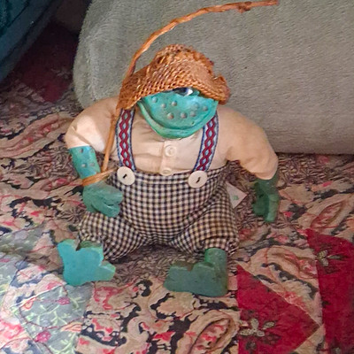 Russ Frog Plush Stuffed Animal w/ Plaid Overalls & Hat Small 6-14in 1994