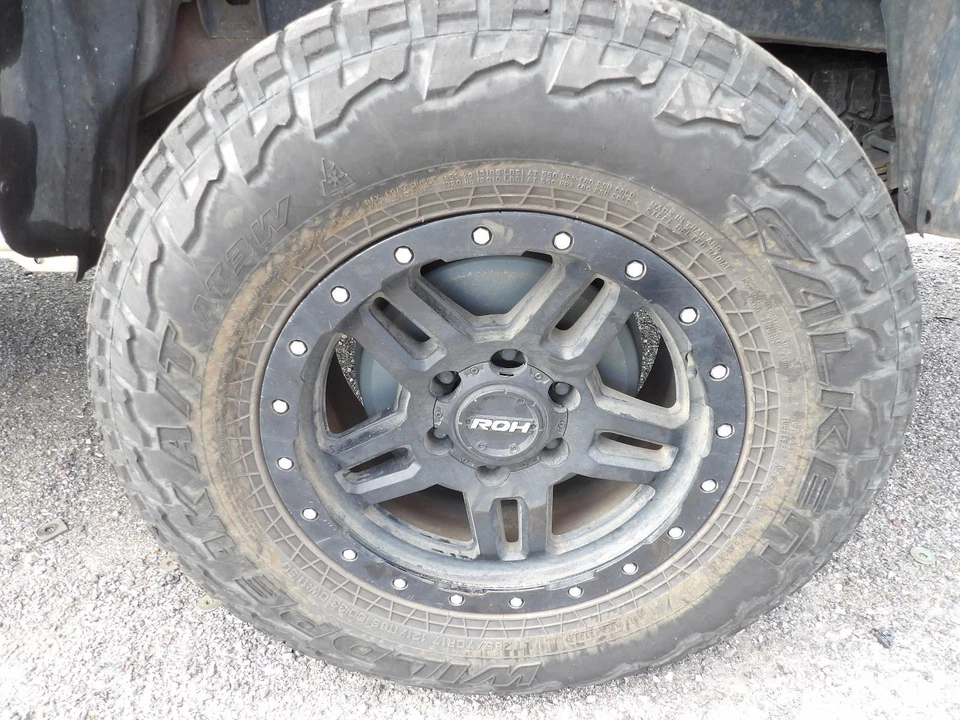 HOLDEN COLORADO RG 07/2016-12/2020 FRONT BUMPER BAR NON PARK SENSOR TYPE  - image 2 of 4