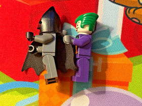 LEGO Batman (7888) The Tumbler: Joker's Ice Cream Surprise Complete Rare NO GOON