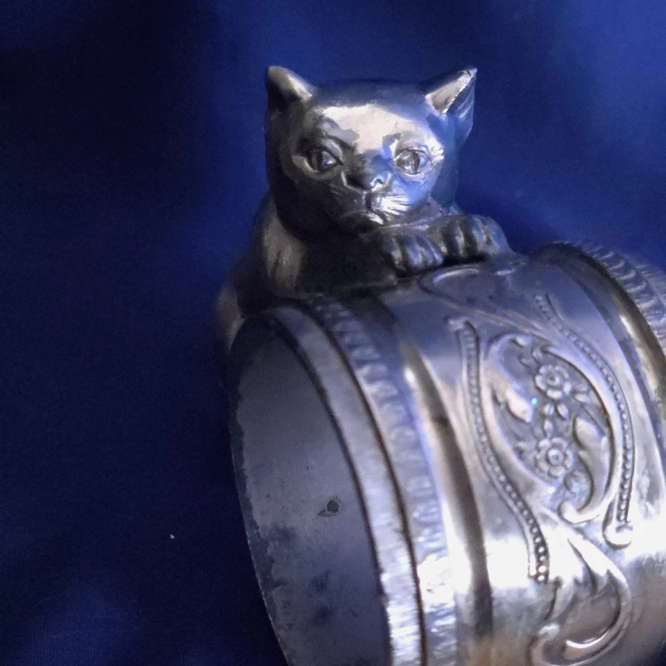 Anillo servilleta gato figurativo raro de la era victoriana plato de plata Foto 4 de 4