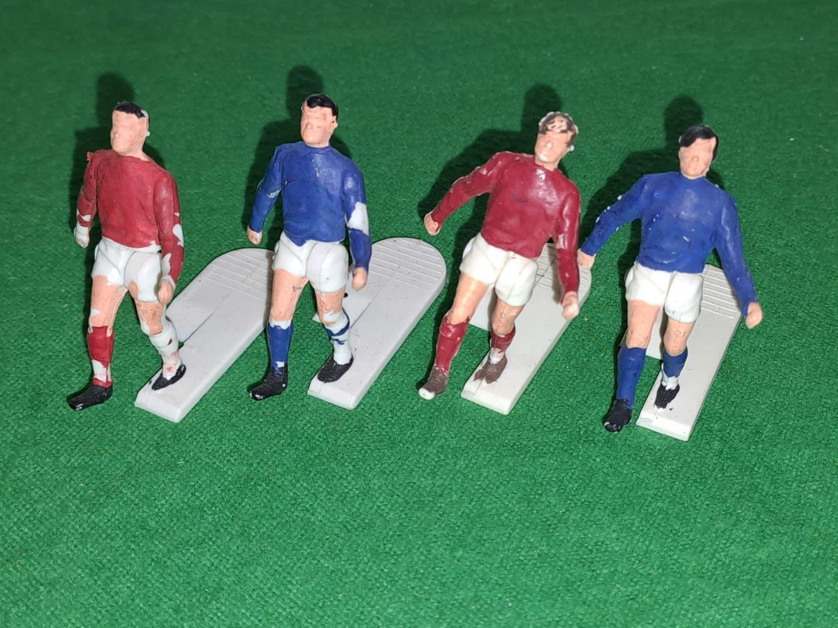 Vintage Subbuteo 'Live Action' Corner Kicker~00 Scale C131