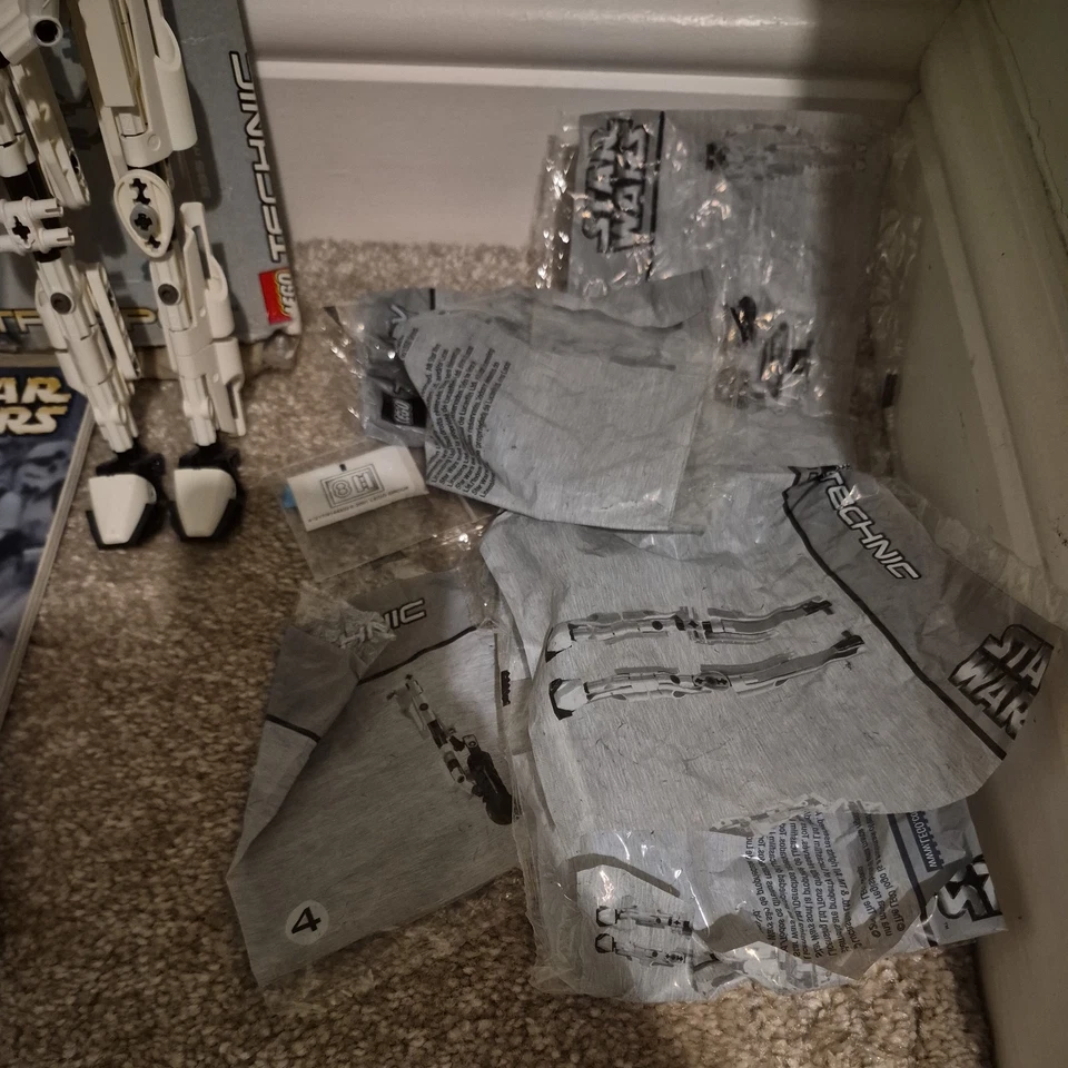 LEGO Technic 8008 Stormtrooper, photo 4 of 5