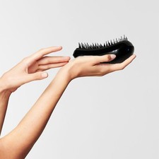 DETANGLE AND STYLE CURLS WITH THE NEWEST HIGH QUALITY CURLY HAIR BRUSH