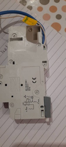 RCBO HAGER 6 AMP CURVE B 6kA 30mA RCBO TYP AC DNA106 gebraucht - Bild 2 von 2