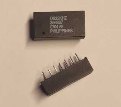 (1 PC) BRAND NEW  DS32KHZ/DIP,  MAXIM / DALLAS SEMICONDUCTOR, *US STOCK*