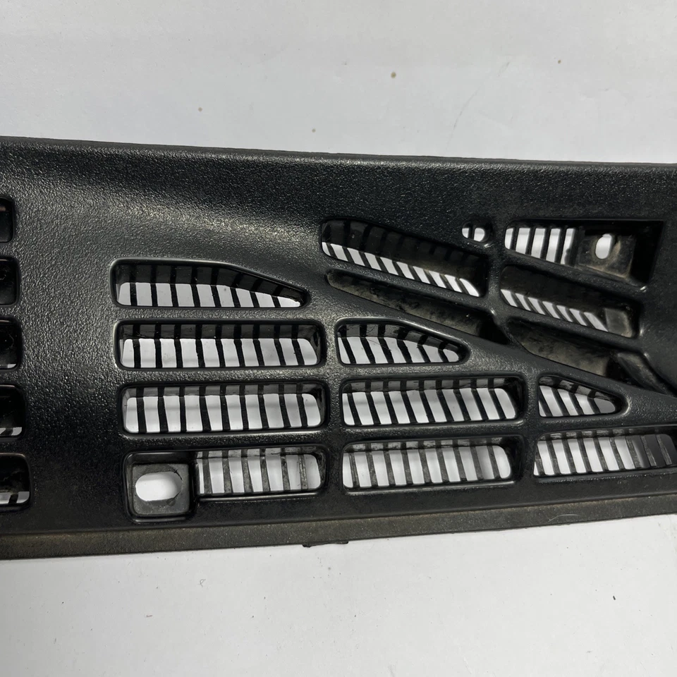 94-05 雪佛兰 S10 Blazer 挡风玻璃 Wiper Cowl 装饰面板中心 GMC Jimmy 原始设备制造商 — 第 4/4 张图片