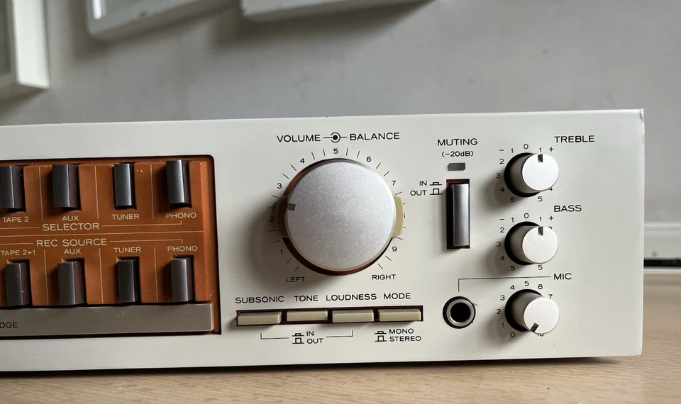 amplificatore hi fi usato Teac A9 - Immagine 4 di 4