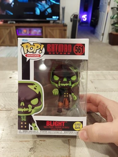Funko Pop! Heros Batman Beyond BLIGHT (Glow in the dark) #561