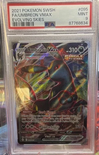 Pokémon Umbreon VMAX Holo Ultra Rare Evolving Skies 095/203 PSA 9
