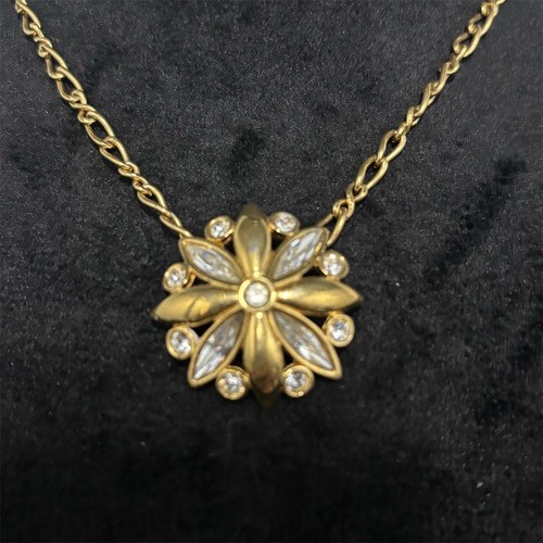 Monet Necklace Women Vintage Goldtone Floral Pendant Crystal Rhinestones 16 Inch - Picture 10 of 11