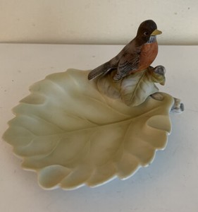 Lefton China Robin on a Leaf Hand Painted Porcelain Trinket Dish KW1240