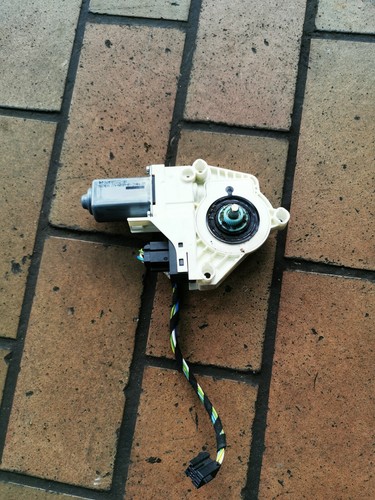 Audi A6 S6 RS6 4F Fensterhebermotor Fensterheber Motor vorne rechts 4F0959802D