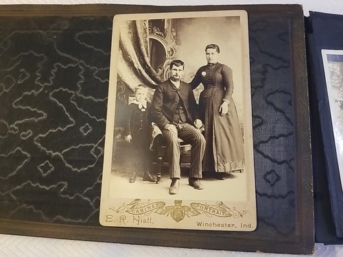181 Antique Photos 1920-1952 Plus Boys Town Certificate B & W Photographs - Picture 12 of 24