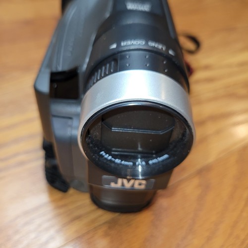 JVC Compact VHS-C Camcorder GR-AX750U Digital Zoom - No Battery FAST SHIP! - Picture 5 of 11