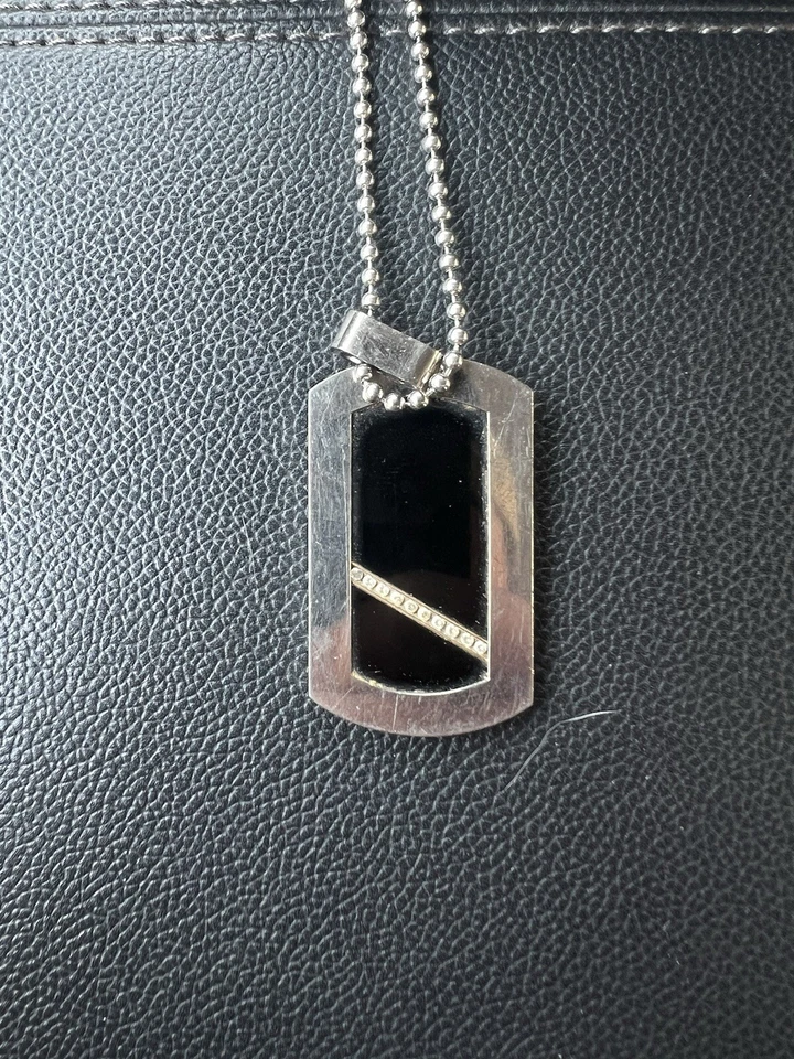 Colgante de titanio 14k revv y oro con diamantes para hombre sin marca Foto 3 de 4