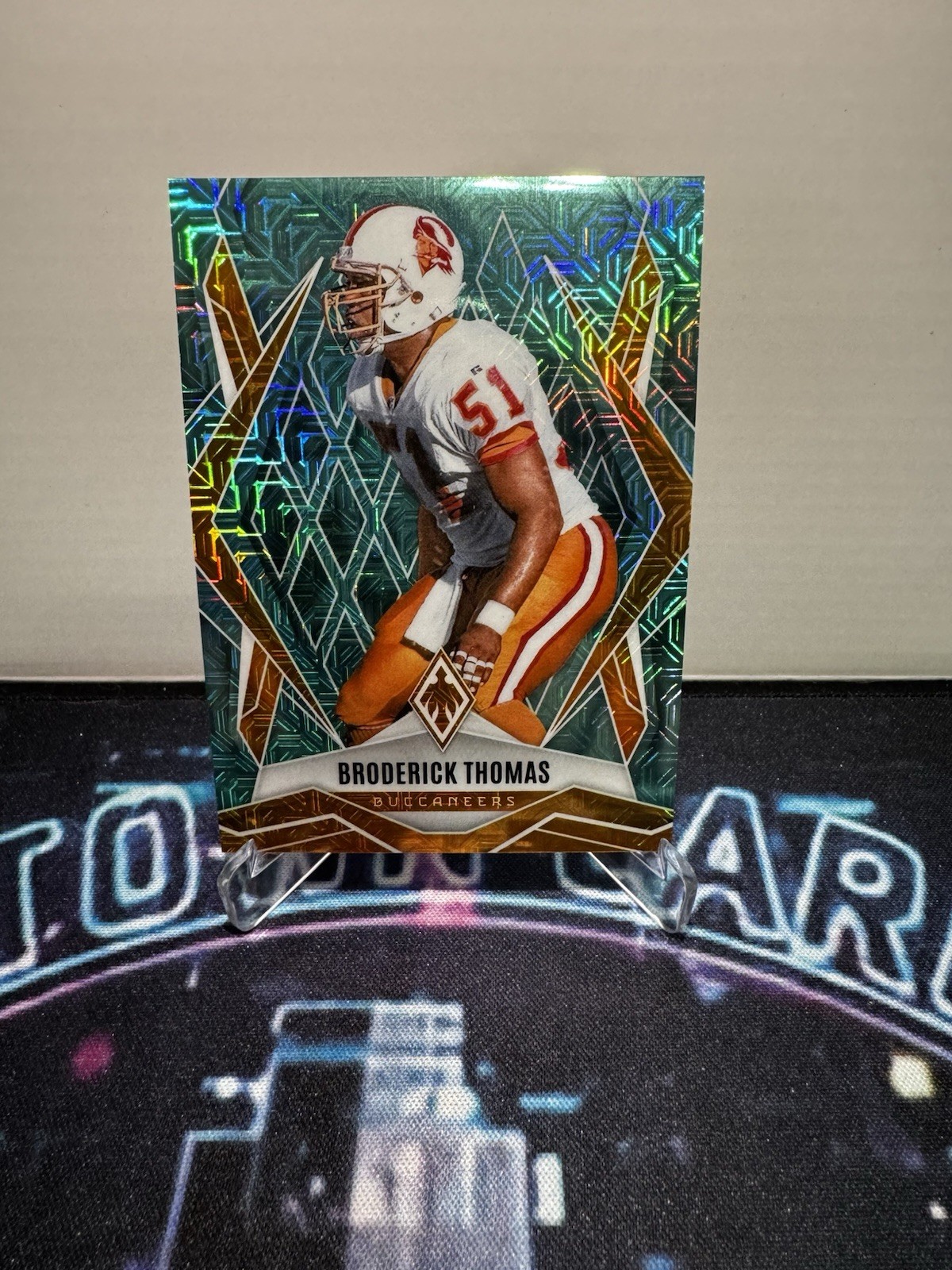 2025 Panini Phoenix - Broderick Thomas #20  Green Mojo /50