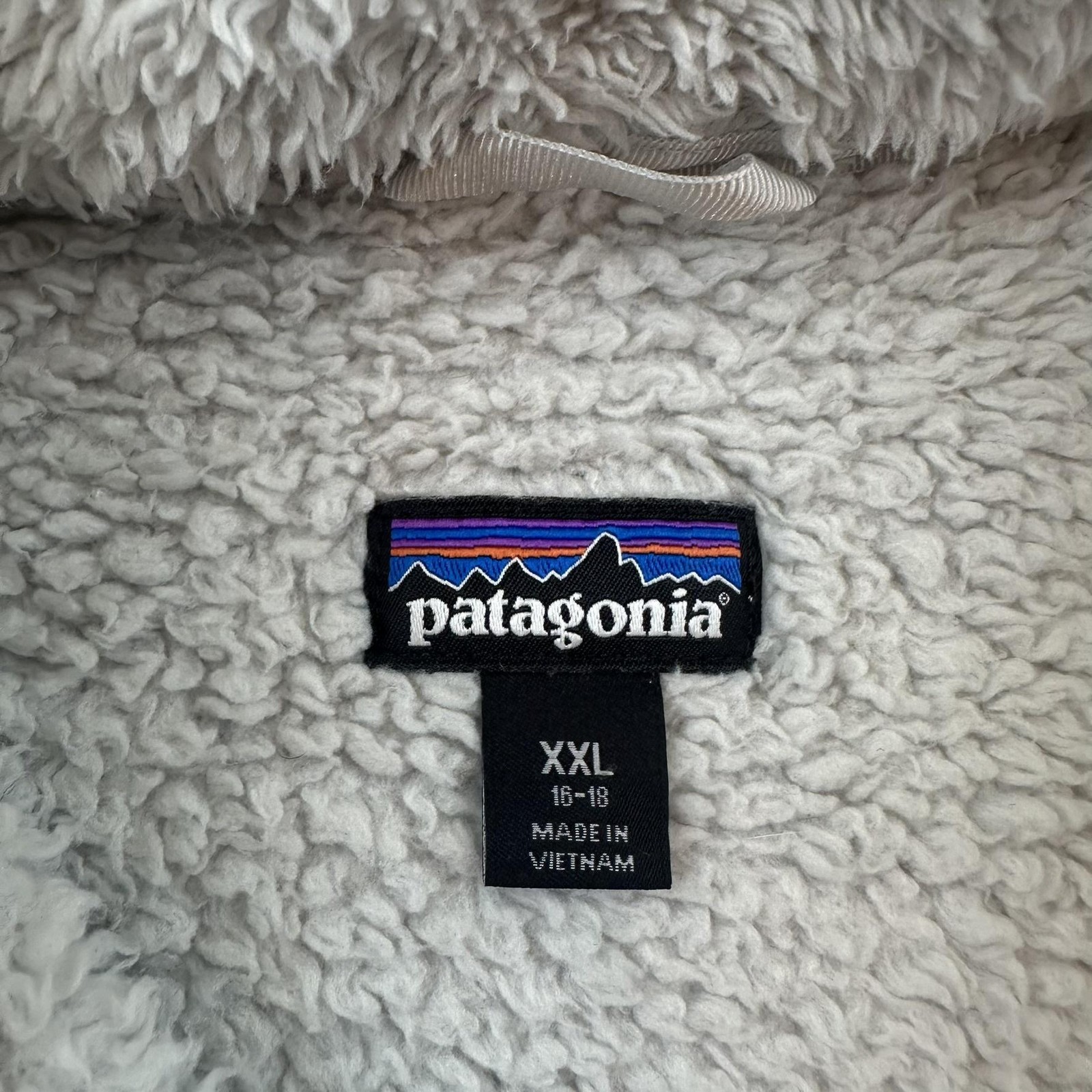 Patagonia Worn Wear Pullover Youth Girls XXL Gray Fuzzy Fleece 1/4 Zip Deep Pile