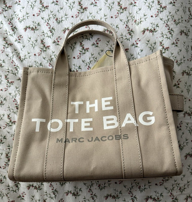 Marc Jacobs The Tote Bag Beige Logo Zip Top Handle Tote w/ Brand Card